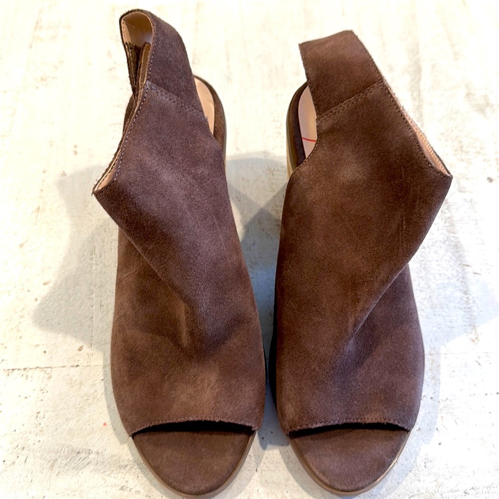 Sole Society peep toe suede wedge booties. Size 8. Never worn.